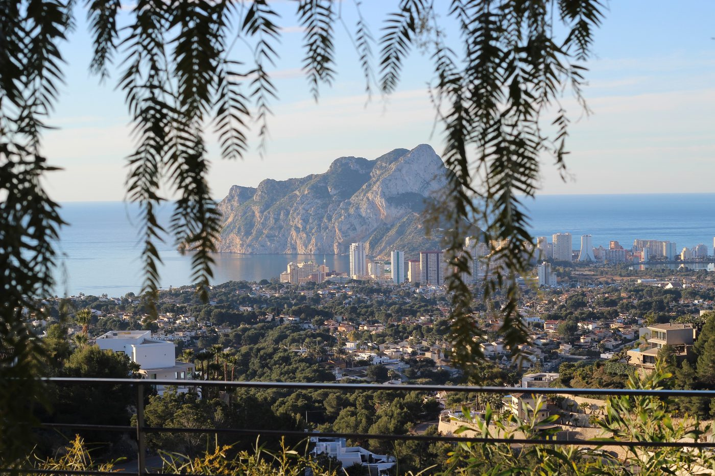 Panoramic terrace view of Peñón de Ifach and Calpe with breakfast table
